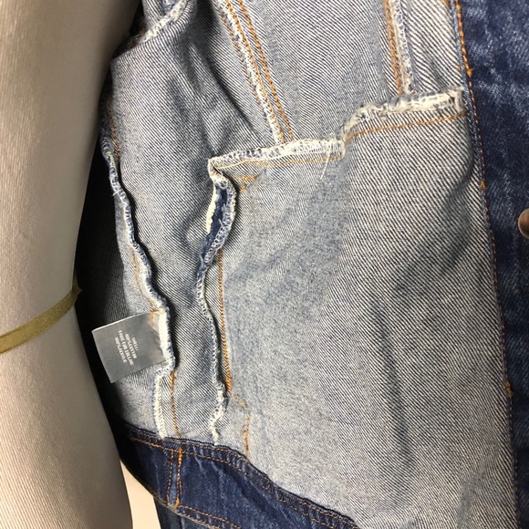 NWT Denim Jacket with Removable Fur Collar - Picture 5 of 7